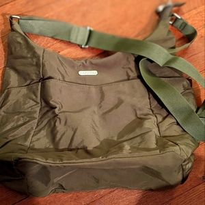 Baggallini crossbody purse